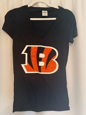 PINK Victoria's Secret Black Short-Sleeve V-Neck Tee with Orange Graphic B